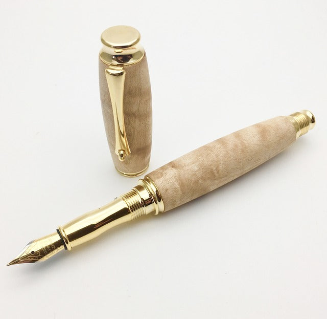 Fountain pen made from high-quality wood Itaya Kaede / Itayakaede TWM18201 with converter